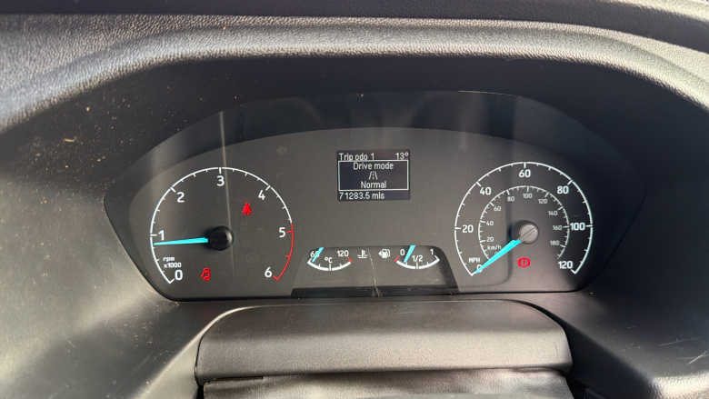 Ford Transit Custom 300 L2 Diesel Fwd 2.0 EcoBlue 130ps Low Roof D/Cab Limited Van